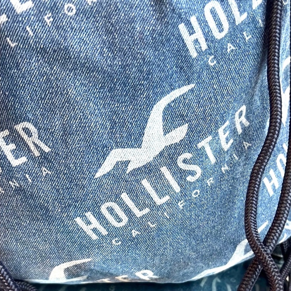 🎅🏻 SALE! Hollister blue denim drawstring denim bucket bag or backpack LIKE NEW - Picture 5 of 6